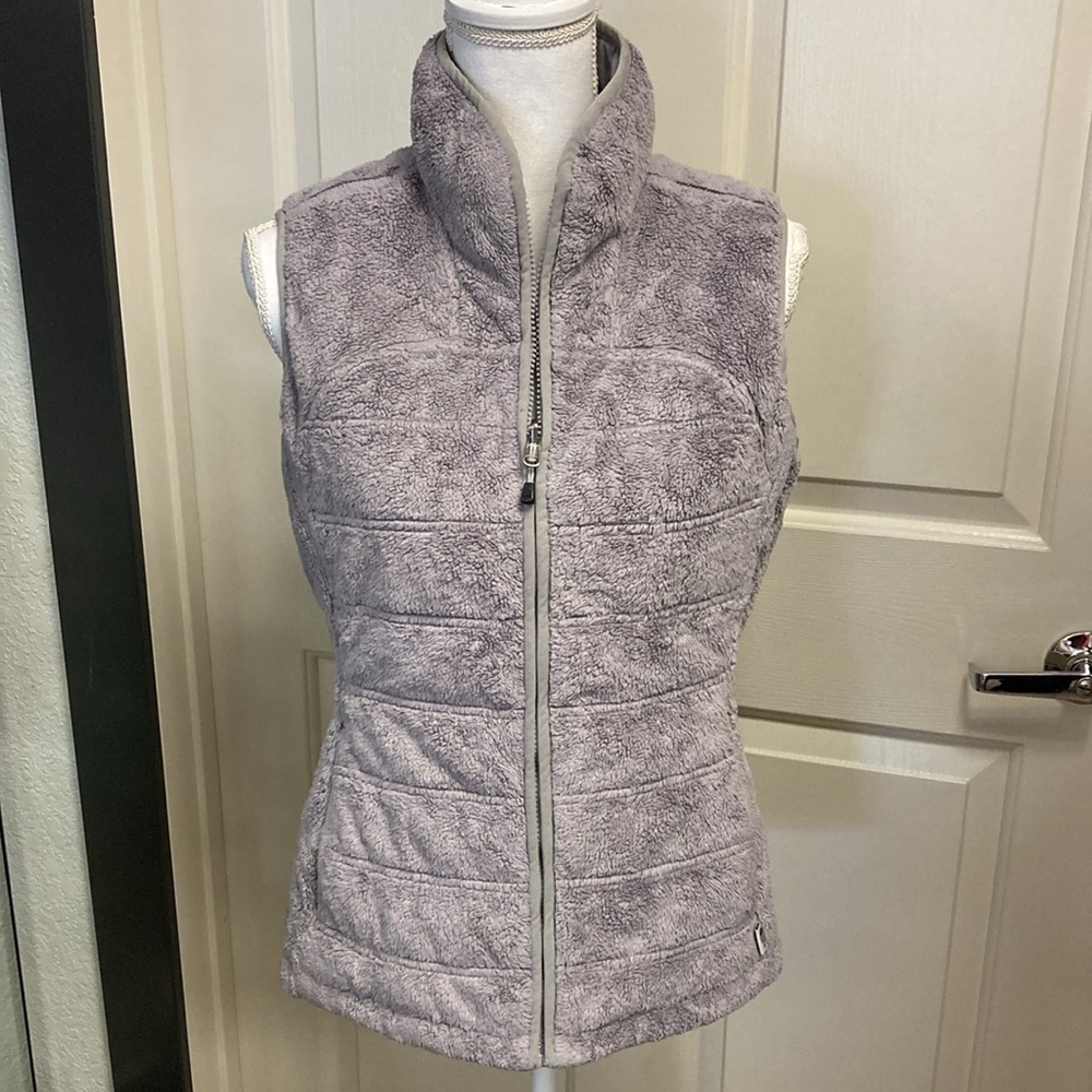 The North Face Women's Reversible Vest size Medium